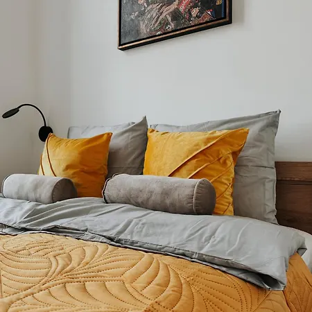 Old Town Next To Main Station קרקוב