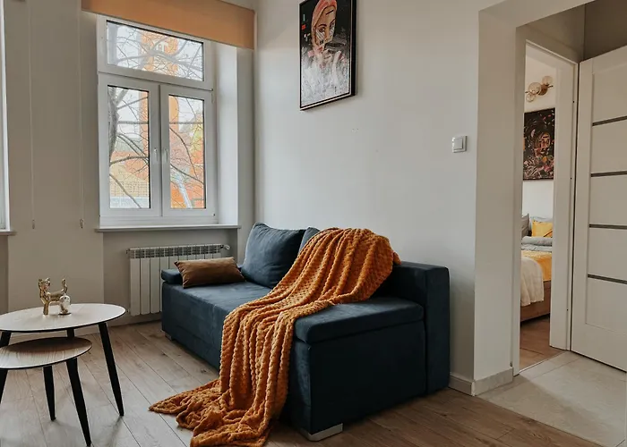 Old Town Next To Main Station דירה *